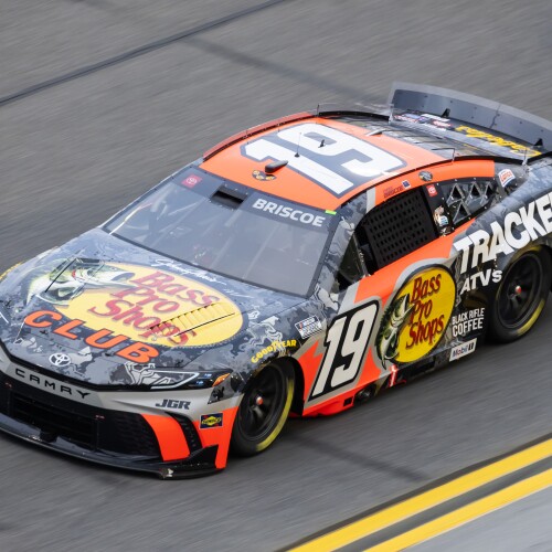 维尼修斯考虑沙特3.5亿欧年薪报价 其解约金10亿欧